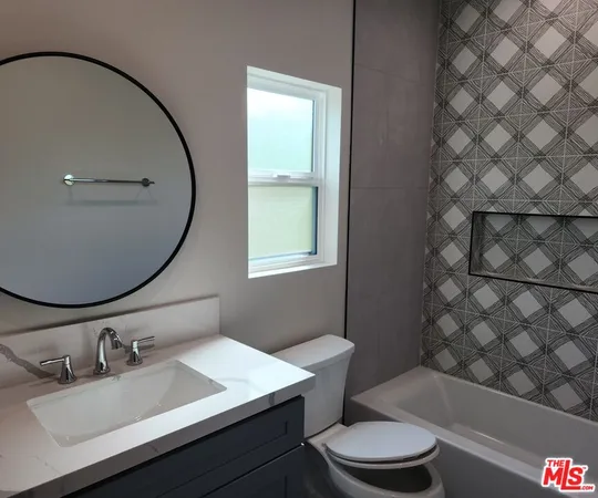 $2,800 | 422 Almond Avenue, Monrovia, CA 91016