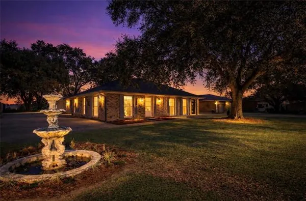 $299,900 | 131 Devon Road, Laplace, LA 70068