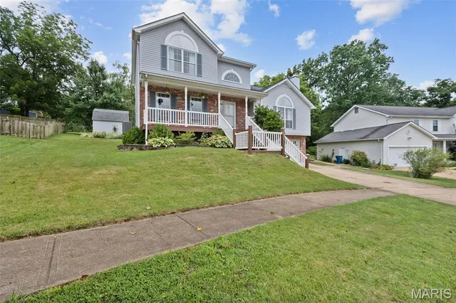 $373,900 | 2371 Riverbluff Drive, Arnold, MO 63010