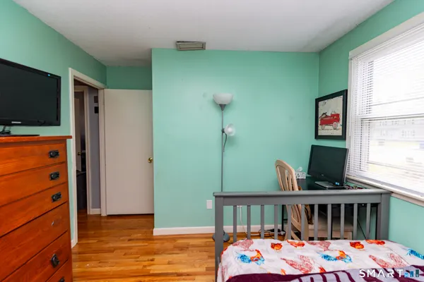 $330,000 | 41 Saxon Road, Wethersfield, CT 06109
