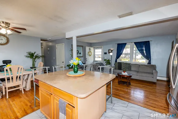 $330,000 | 41 Saxon Road, Wethersfield, CT 06109