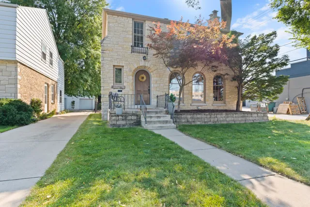 $499,900 | 2320 North 89th Street, Wauwatosa, WI 53226