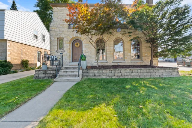 $499,900 | 2320 North 89th Street, Wauwatosa, WI 53226