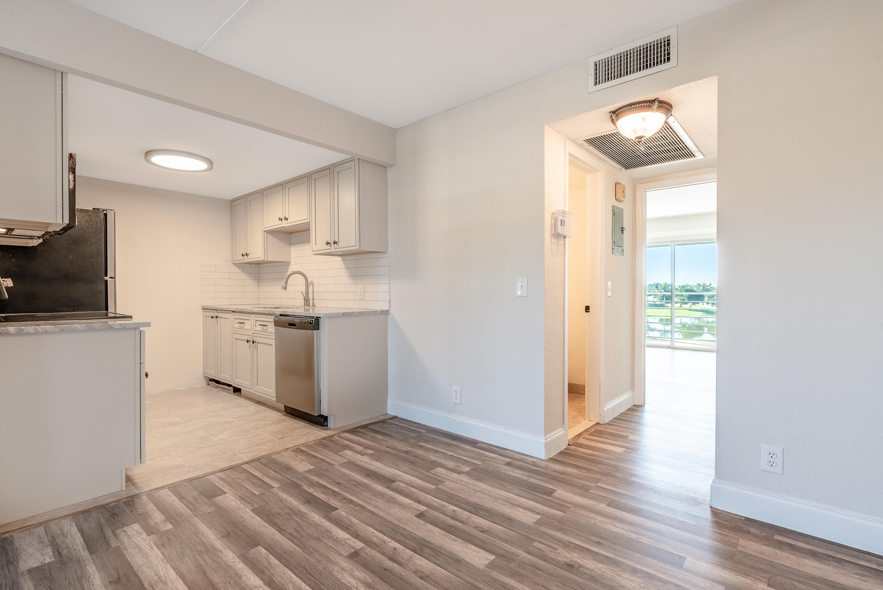 3094 Cornwall East, Unit 3094 Boca Raton, FL 33434 - Photo 8 of 41 3094CornwallEBoca-5