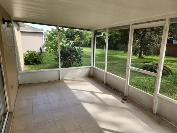 $2,400 | 326 Southwest Ray Avenue, Port St. Lucie, FL 34983