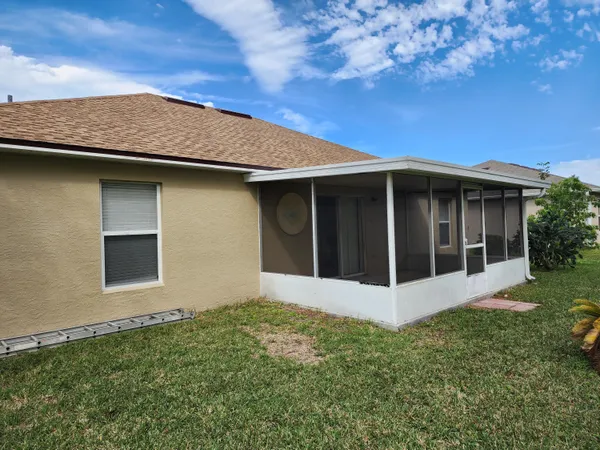 $2,400 | 326 Southwest Ray Avenue, Port St. Lucie, FL 34983
