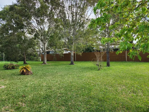 $2,400 | 326 Southwest Ray Avenue, Port St. Lucie, FL 34983