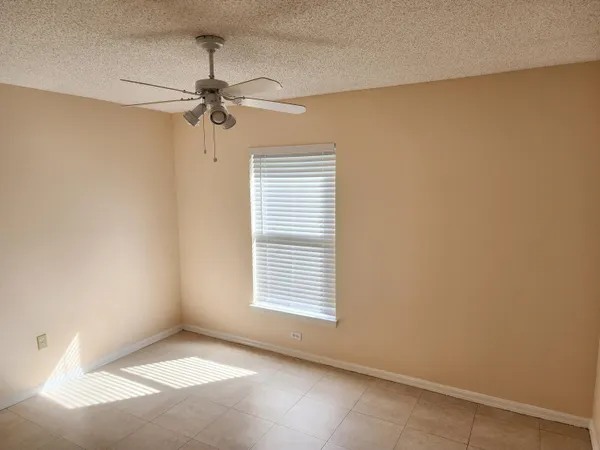 $2,400 | 326 Southwest Ray Avenue, Port St. Lucie, FL 34983