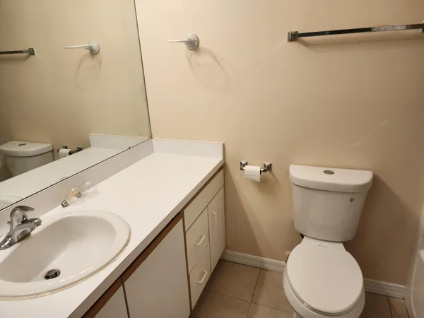 $2,400 | 326 Southwest Ray Avenue, Port St. Lucie, FL 34983