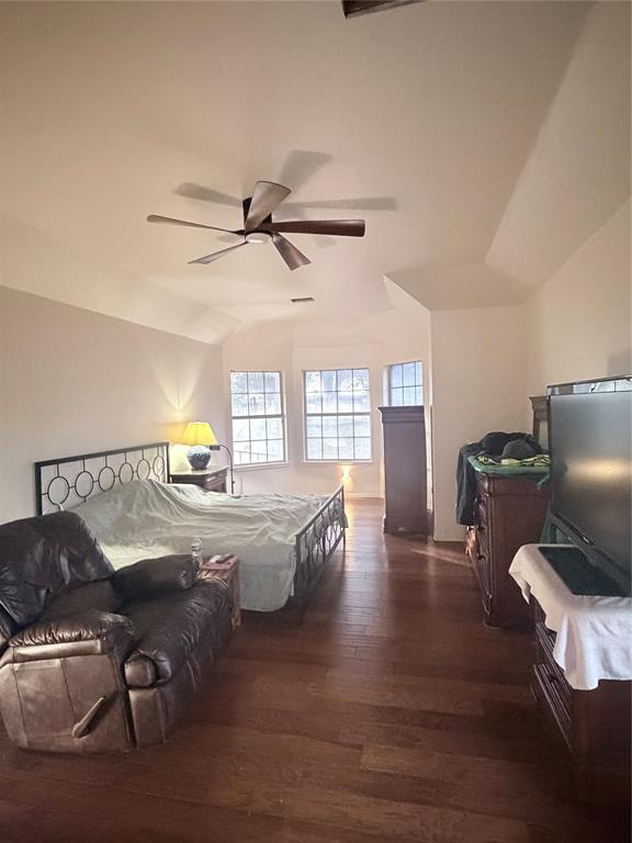 8505 County Road 500 Blue Ridge, TX 75424 - Photo 17 of 39 a living room with furniture