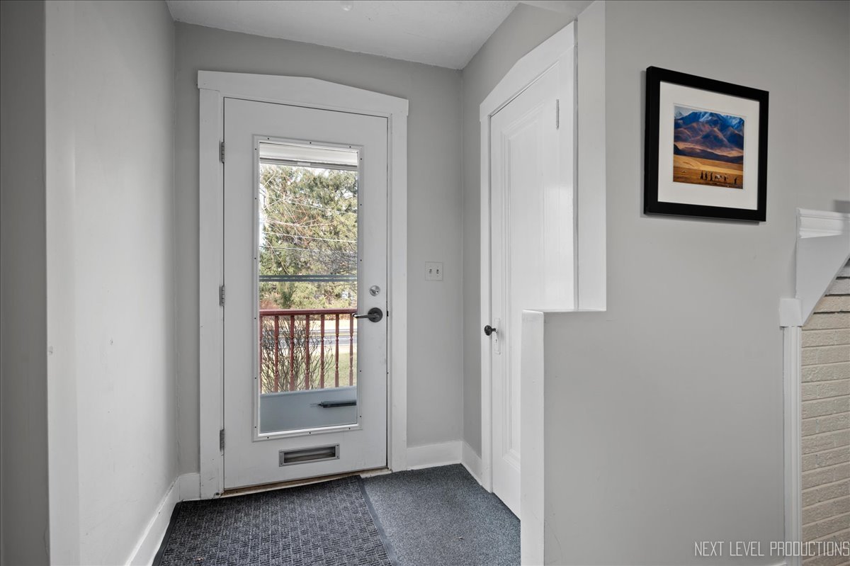 28W501 Batavia Road Warrenville, IL 60555 - Photo 2 of 19