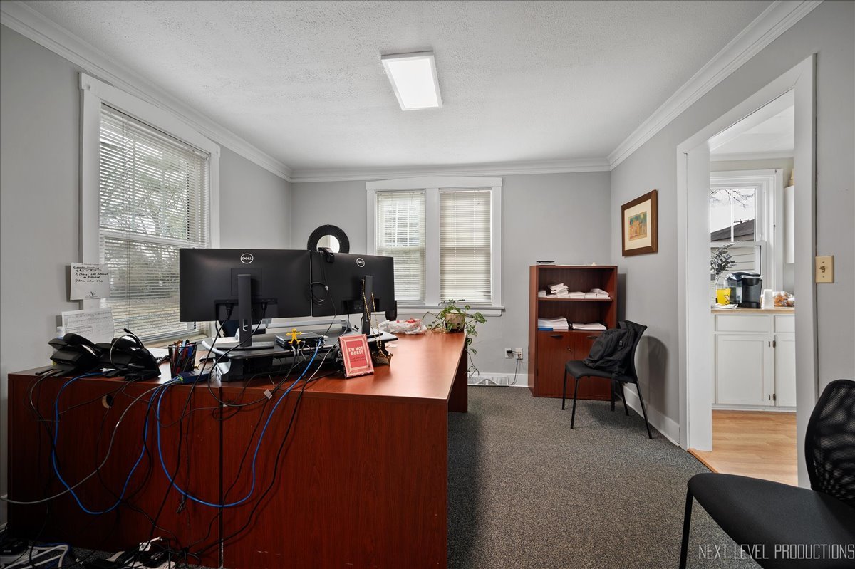28W501 Batavia Road Warrenville, IL 60555 - Photo 7 of 19
