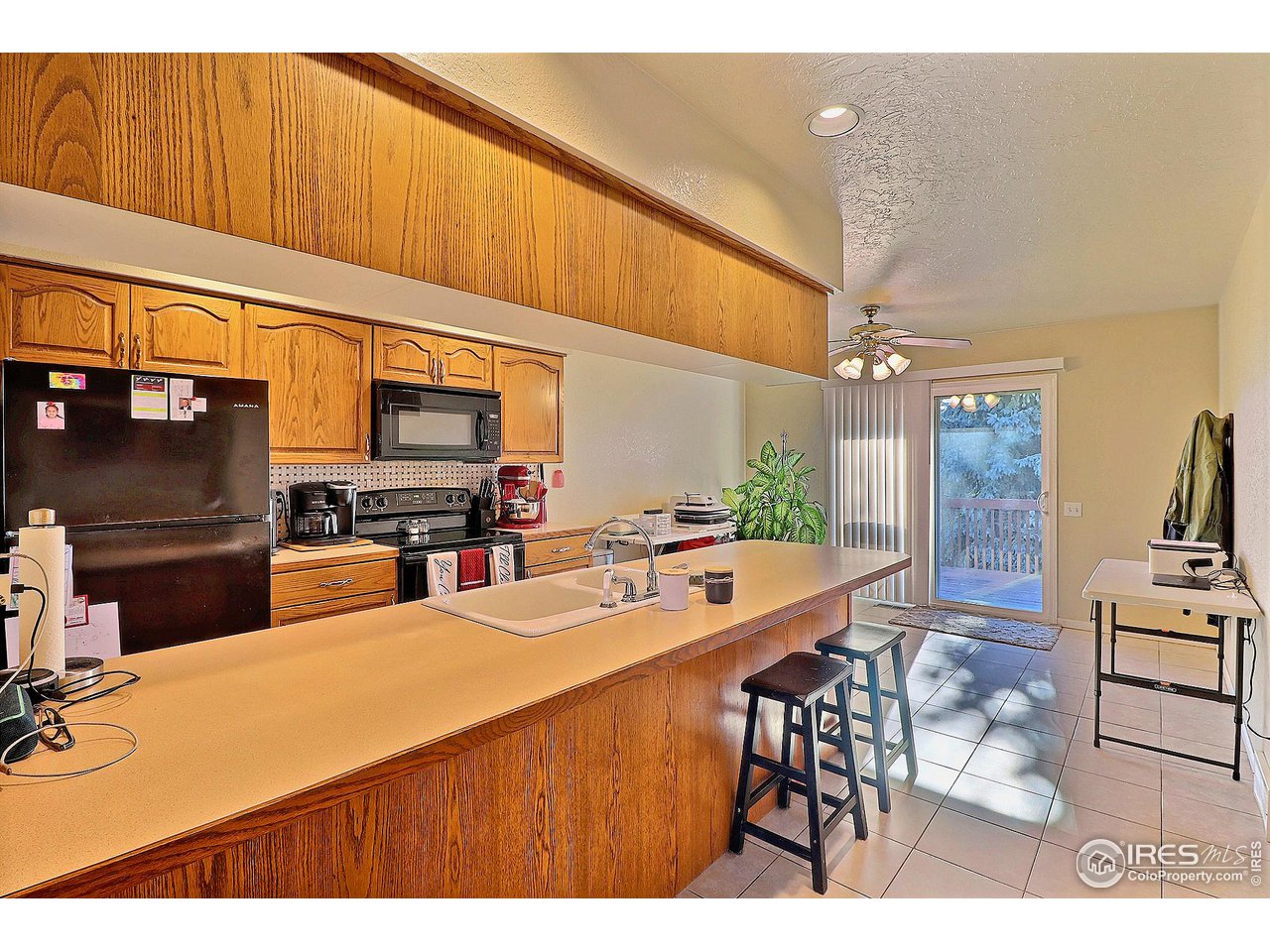 4924 10th Street Road Greeley, CO 80634 - Photo 11 of 24 Nice Breakfast Bar