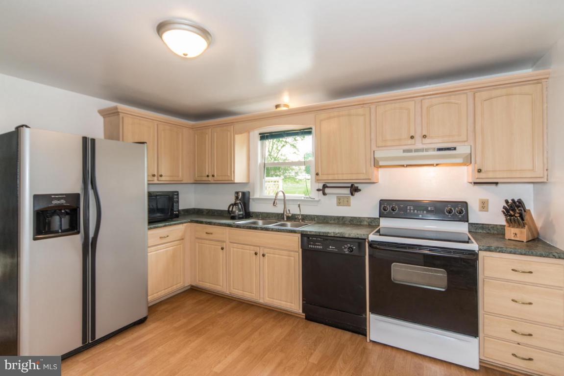 148 Nicholas Road Lancaster, PA 17603 - Photo 9 of 26