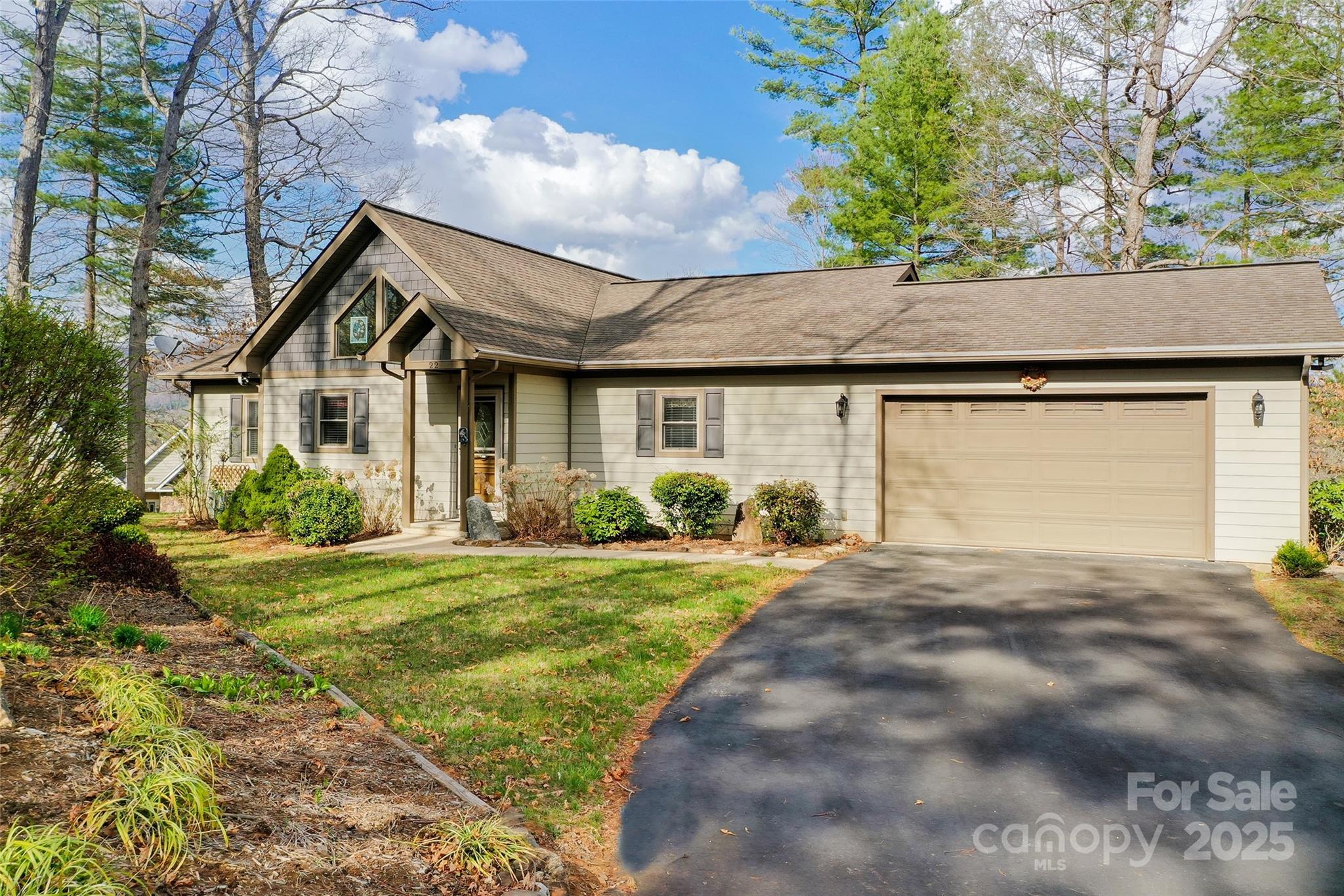 22 Critter Trail Clyde, NC 28721 - Photo 3 of 30