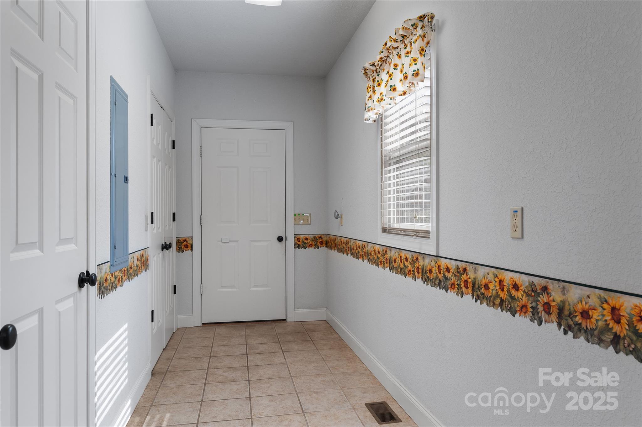 22 Critter Trail Clyde, NC 28721 - Photo 8 of 30