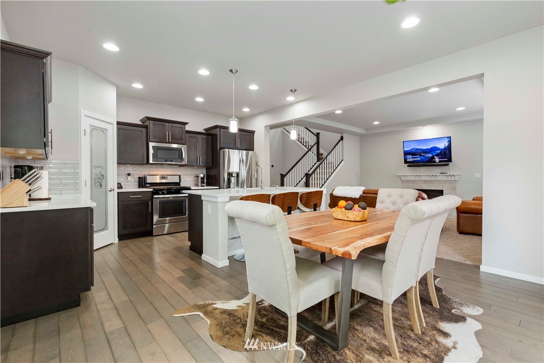 18521 115th Place Southeast Renton, WA 98055 - Photo 2 of 27 Gallery Image 2