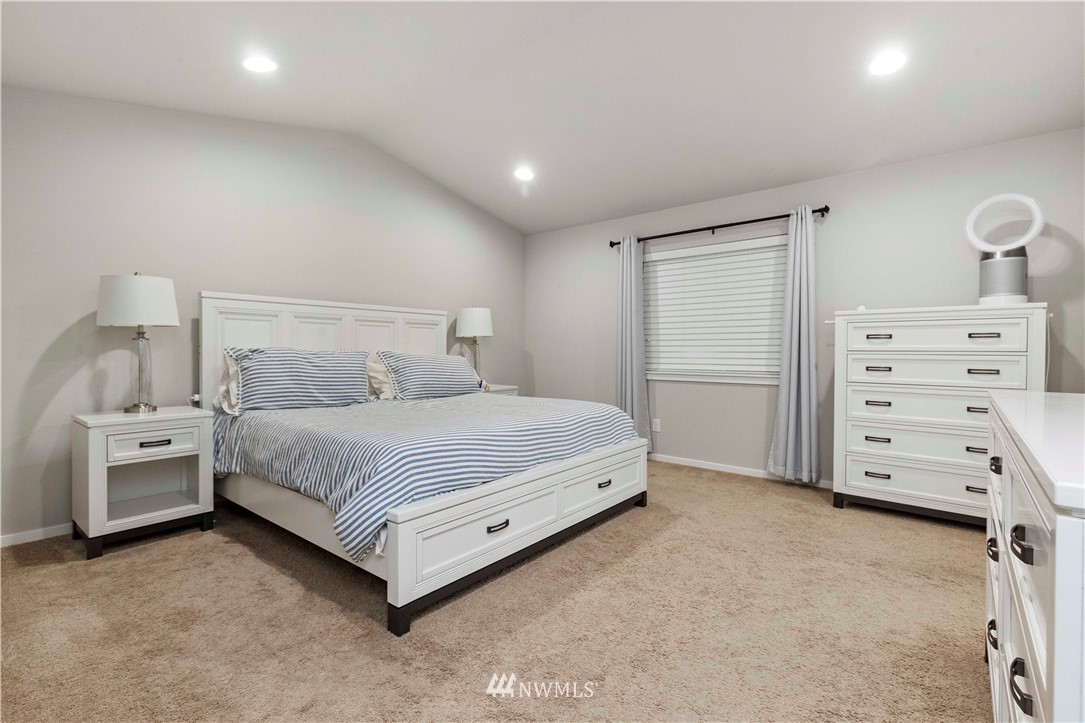 18521 115th Place Southeast Renton, WA 98055 - Photo 14 of 27 Gallery Image 14