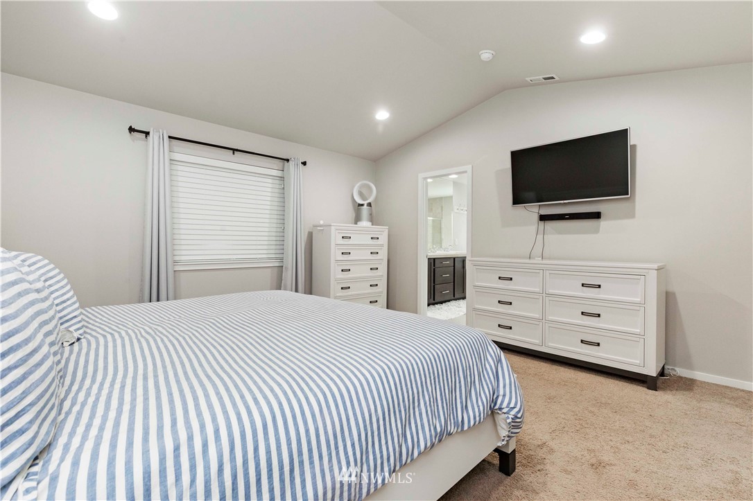 18521 115th Place Southeast Renton, WA 98055 - Photo 15 of 27 Gallery Image 15
