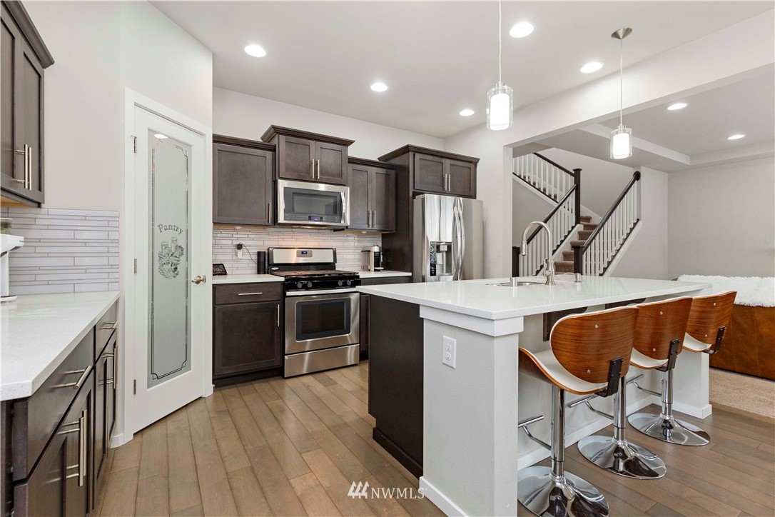 18521 115th Place Southeast Renton, WA 98055 - Photo 3 of 27 Gallery Image 3