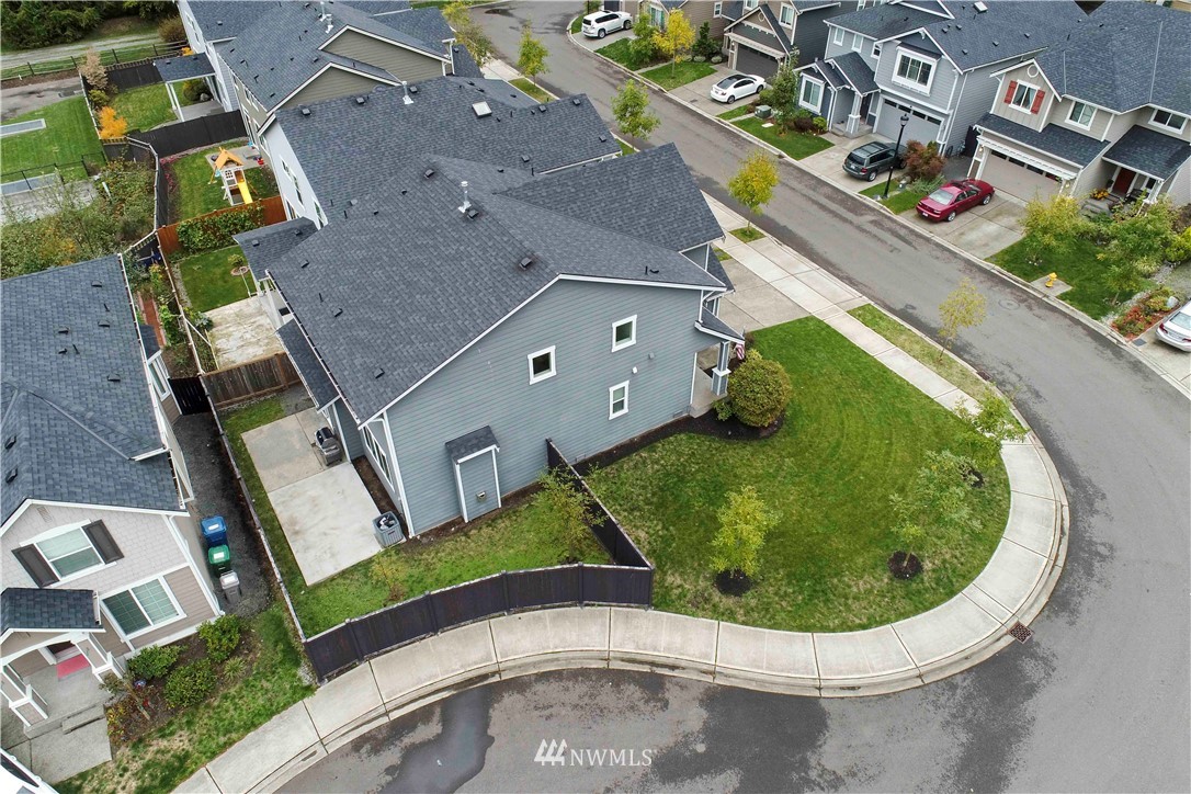 18521 115th Place Southeast Renton, WA 98055 - Photo 26 of 27 Gallery Image 26