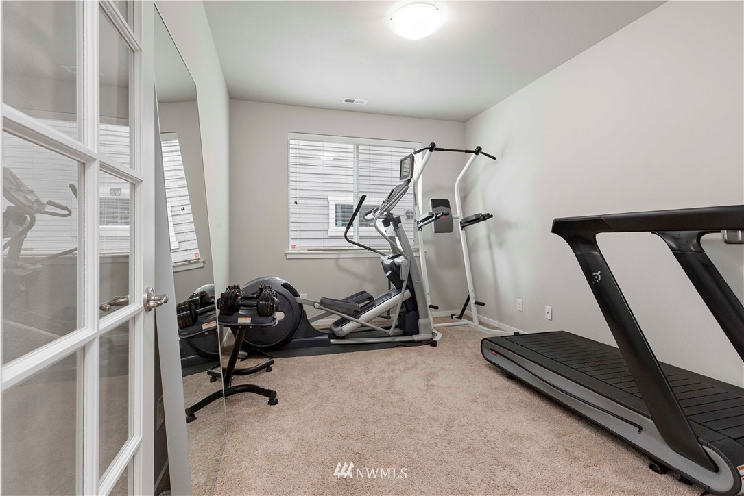 18521 115th Place Southeast Renton, WA 98055 - Photo 8 of 27 Gallery Image 8