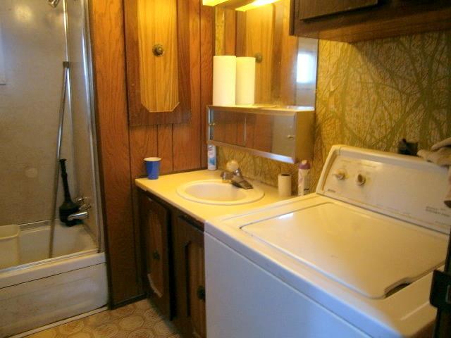 3023 Middle Road Sidney, ME 04330 - Photo 7 of 16 Bathroom