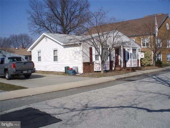 258 Johnson Street Carneys Point, NJ 08069 - Photo 1 of 9