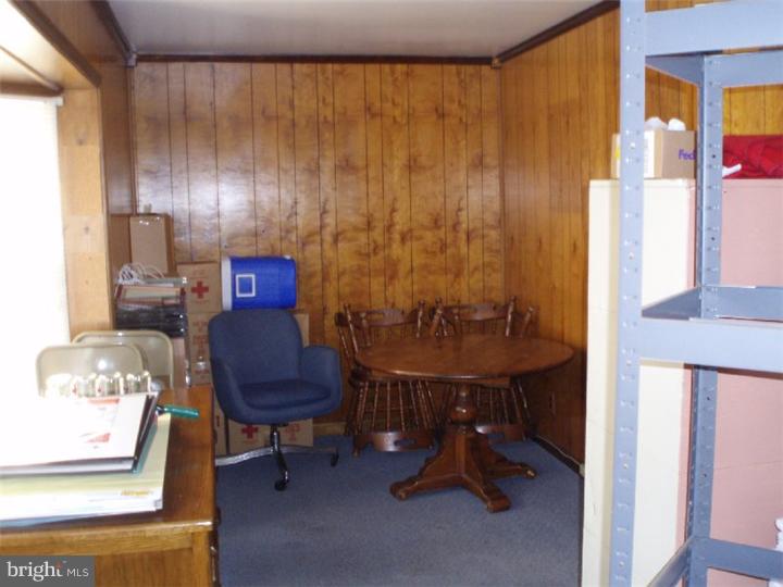 258 Johnson Street Carneys Point, NJ 08069 - Photo 3 of 9
