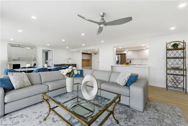 $22,000 | 4651 Gulf Shore Boulevard North, Unit 805, Naples, FL 34103