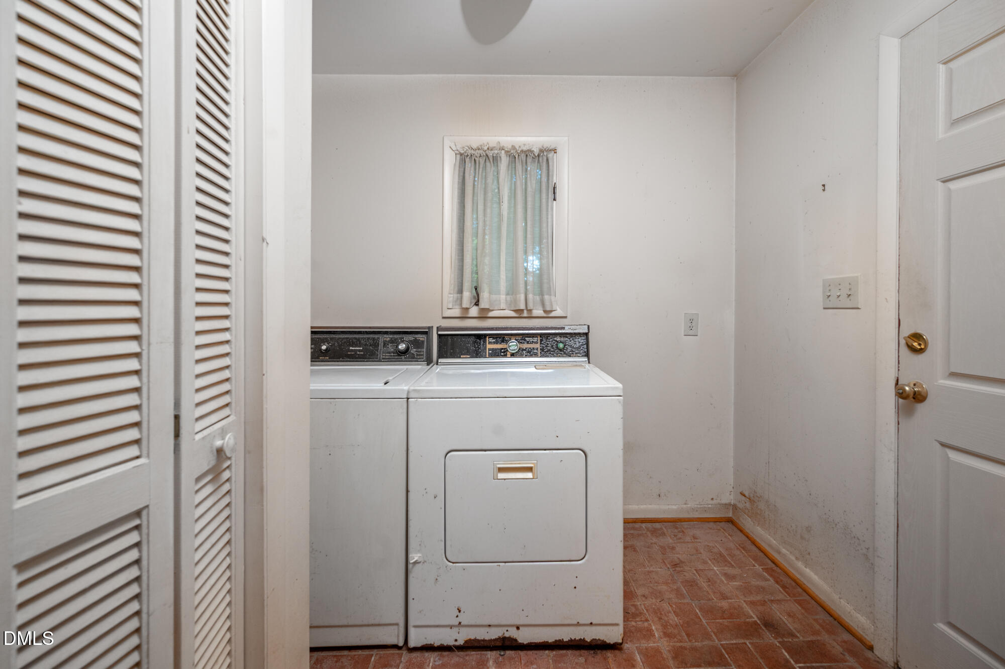 8901 Art Road Cedar Grove, NC 27231 - Photo 14 of 28 8901Art-13