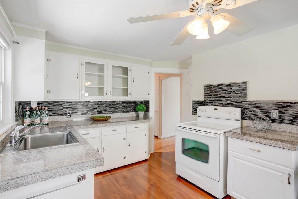 31 Heard Road Arlington, MA 02474 - Photo 12 of 35 Gallery Image 12