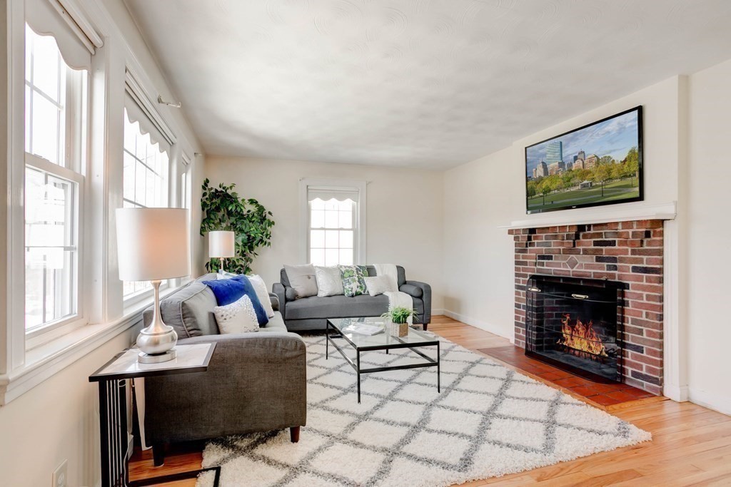 31 Heard Road Arlington, MA 02474 - Photo 4 of 35 Gallery Image 4