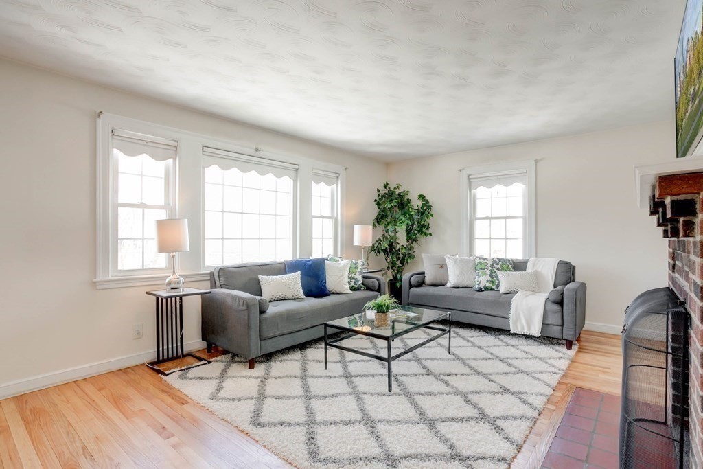 31 Heard Road Arlington, MA 02474 - Photo 5 of 35 Gallery Image 5