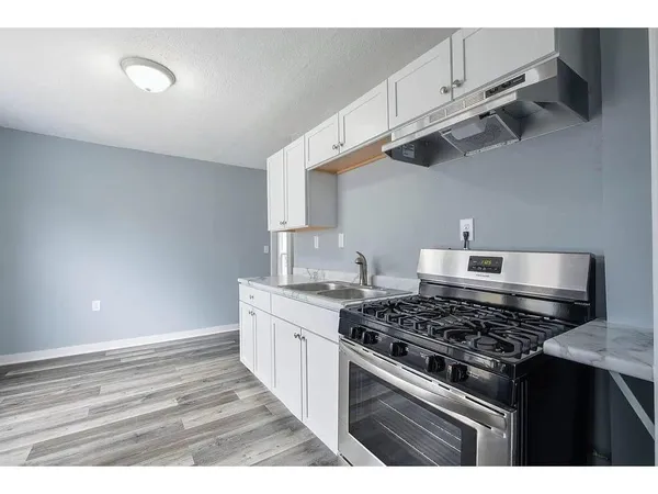 $340,000 | 2723 Dupont Avenue North, Minneapolis, MN 55411