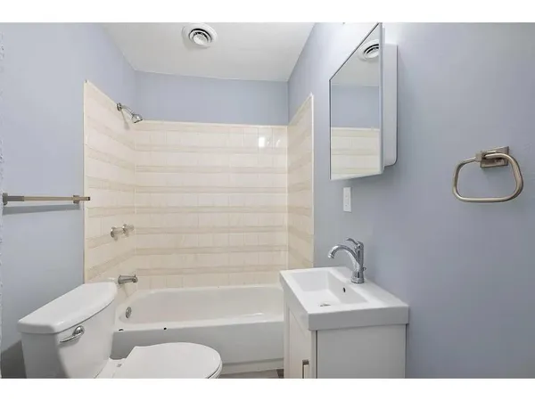 $340,000 | 2723 Dupont Avenue North, Minneapolis, MN 55411