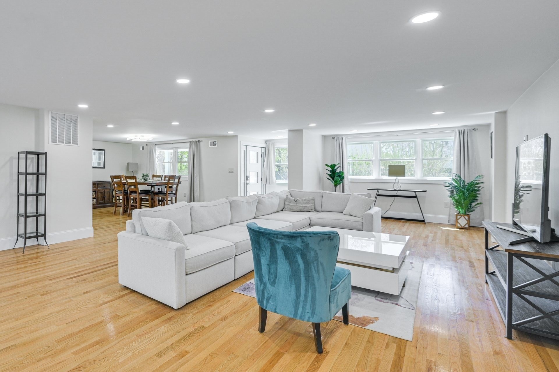 4 Ripley Road Hull, MA 02045 - Photo 6 of 33 Gallery Image 6