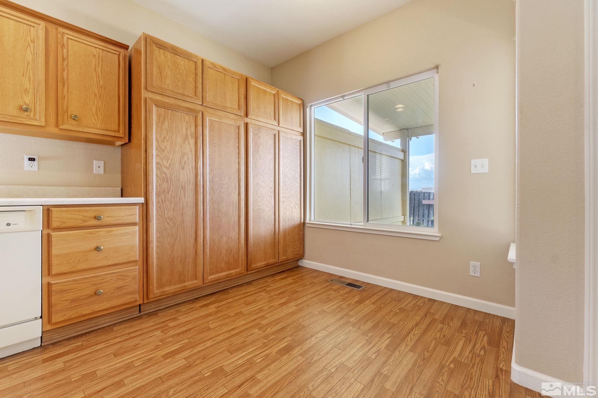 901 West Golden Valley Road Reno, NV 89506 - Photo 15 of 35 Photo 16
