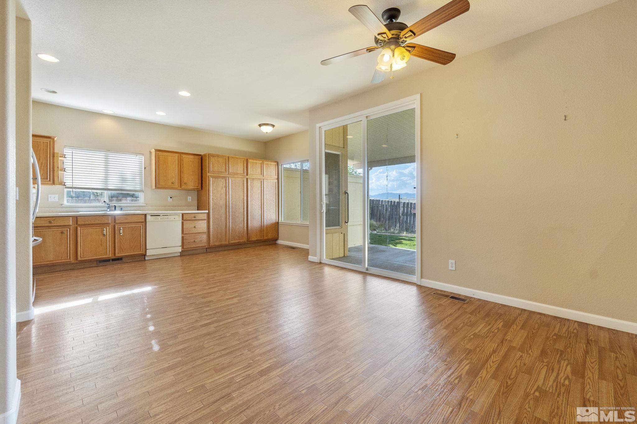 901 West Golden Valley Road Reno, NV 89506 - Photo 19 of 35 Photo 20