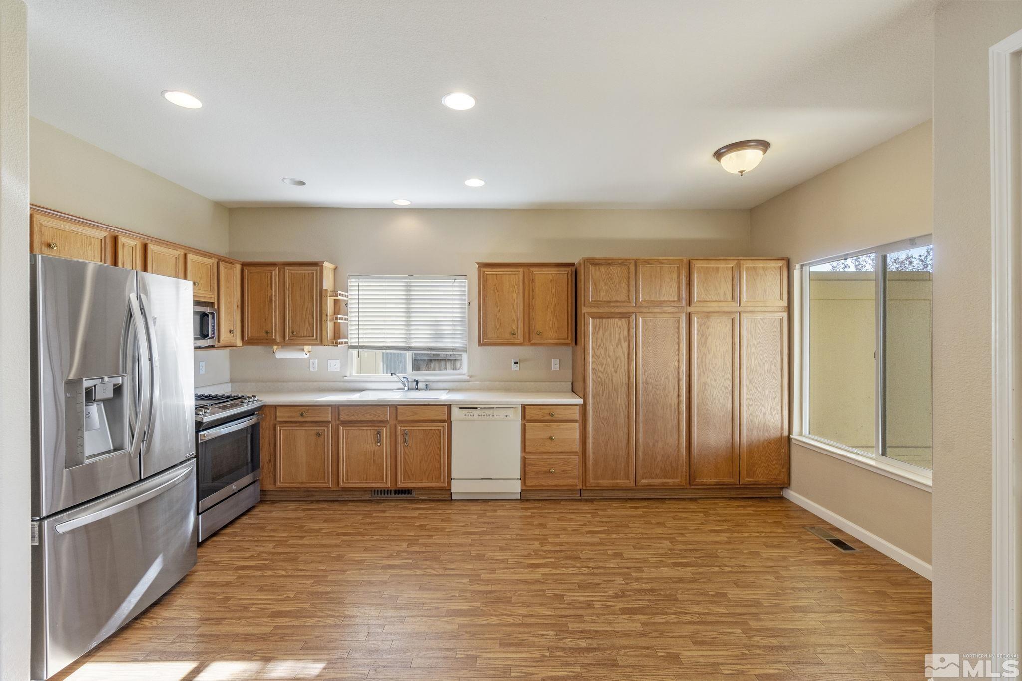 901 West Golden Valley Road Reno, NV 89506 - Photo 10 of 35 Photo 11