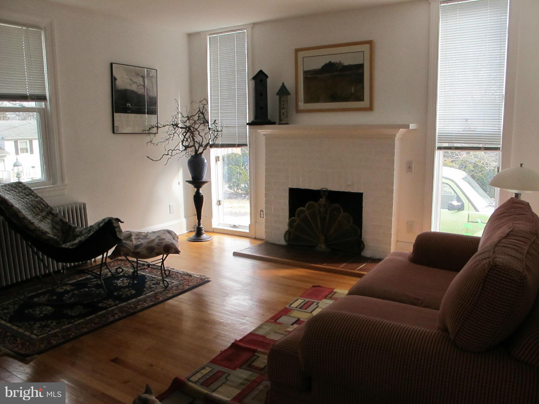 6110 Medora Road Linthicum Heights, MD 21090 - Photo 4 of 23 Living Room
