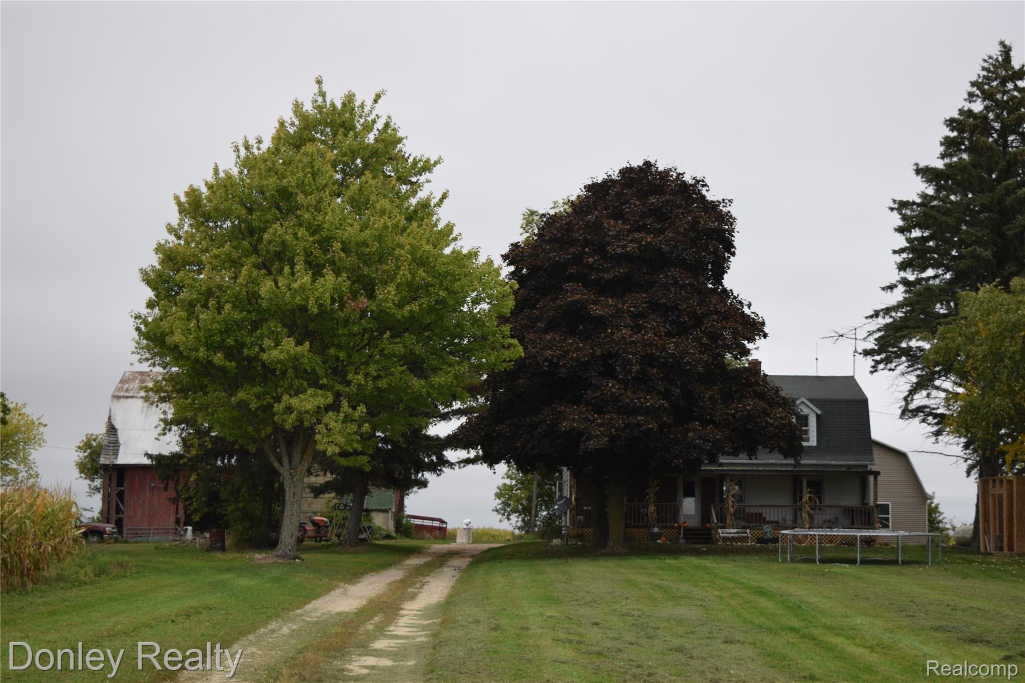 2270 Applegate Road Marlette, MI 48453 - Photo 1 of 20 DSC_6621.JPG