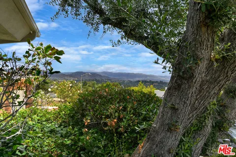 $1,549,000 | 6041 Ellenview Avenue, Woodland Hills, CA 91367