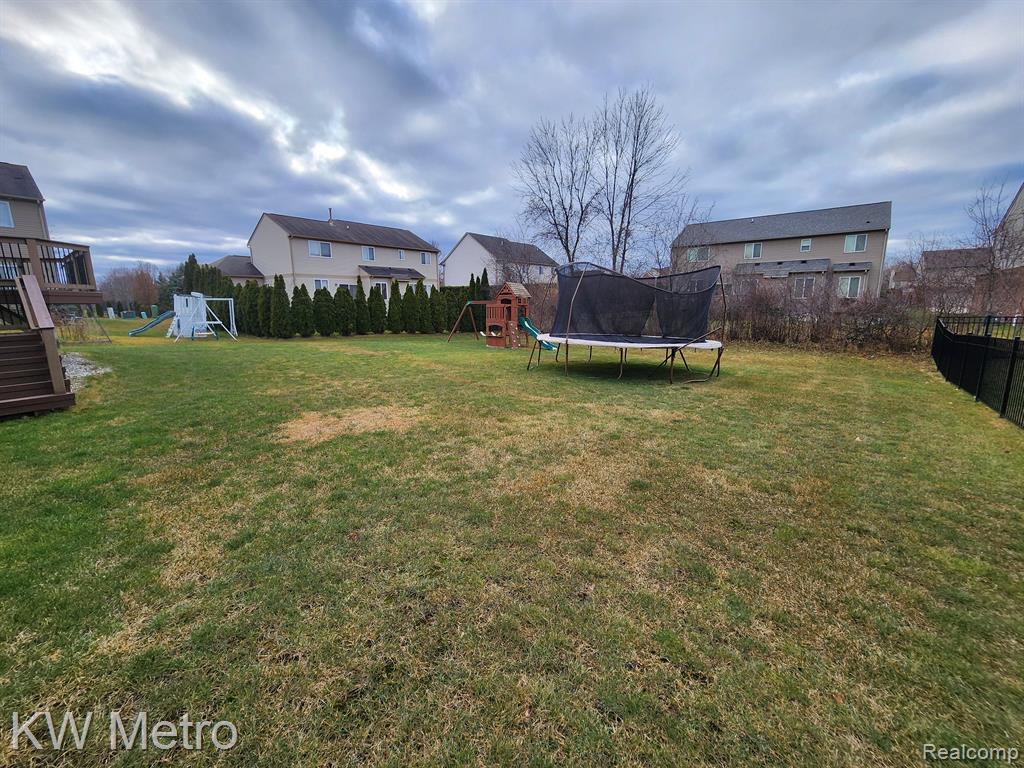 3155 Fantail Drive Rochester Hills, MI 48309 - Photo 3 of 34