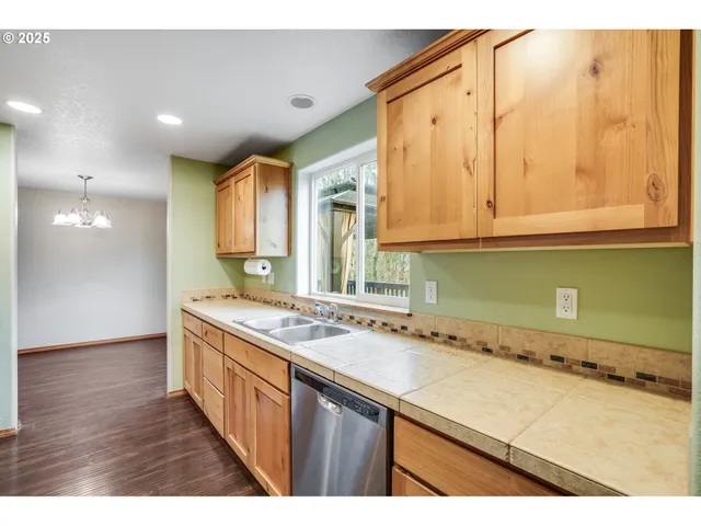 $465,000 | 461 Northeast Airpark Way, Newberg, OR 97132