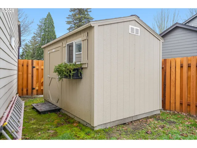 $465,000 | 461 Northeast Airpark Way, Newberg, OR 97132