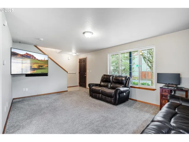 $465,000 | 461 Northeast Airpark Way, Newberg, OR 97132