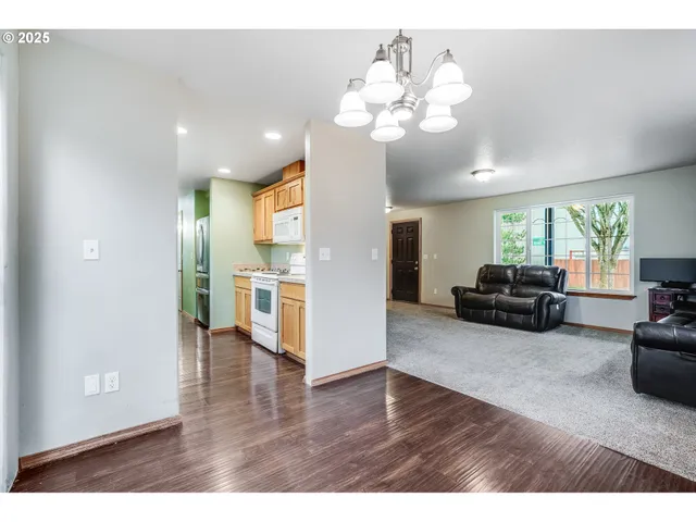 $465,000 | 461 Northeast Airpark Way, Newberg, OR 97132