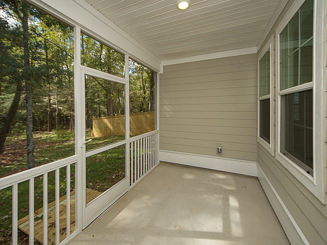 585 Pendleton Drive Moncks Corner, SC 29461 - Photo 5 of 47 32