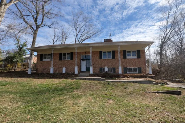 $1,050,000 | 2435 Hunter Mill Road, Vienna, VA 22181